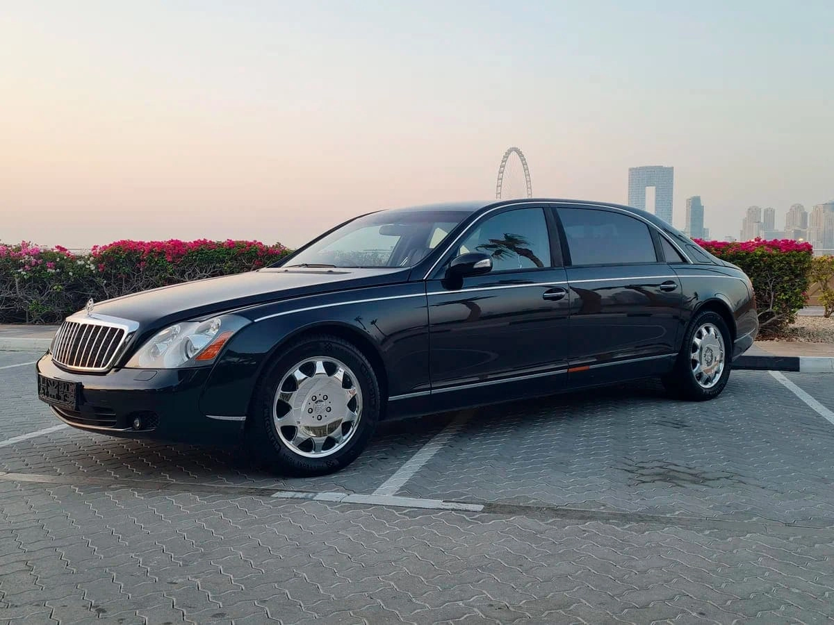 Снять майбах. Maybach 62. Майбах седан. Диски Maybach 62 Mansory. Майбах у001ке.