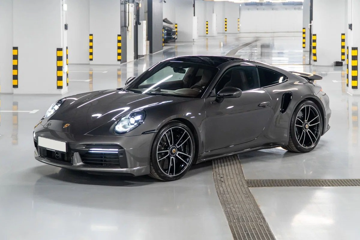 Аренда Porsche 911 VIII Turbo S 2021 серый с водителем в Москве, цена от  11000 р/ч