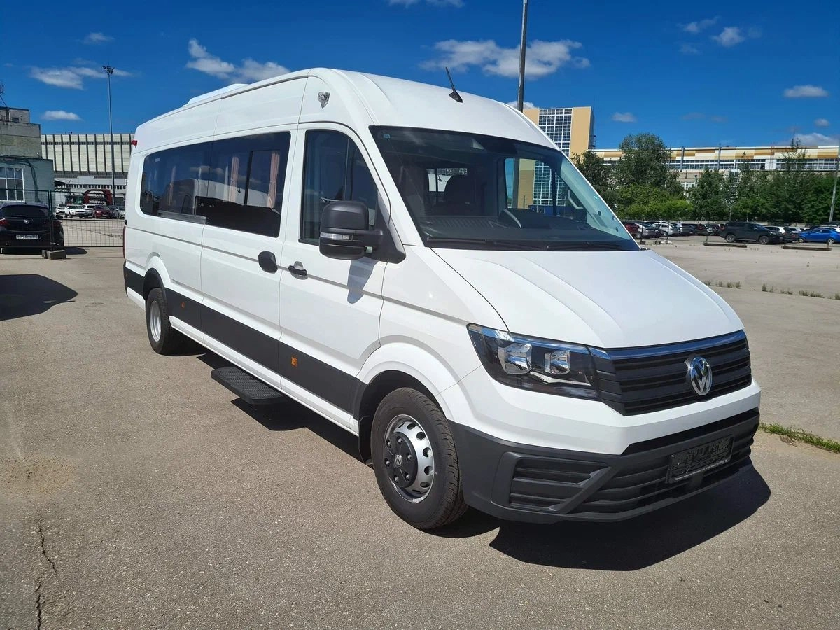 Аренда микроавтобусов Volkswagen Crafter Lux 2023 белый 19 мест с водителем  в Москве, цена от 2000 р/ч