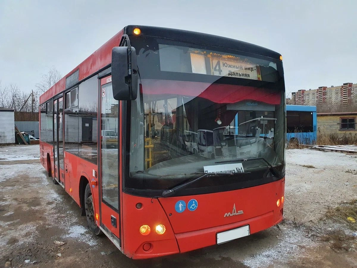 Аренда автобусов МАЗ 206 красный 26 мест с водителем в Москве, цена от 1500  р/ч