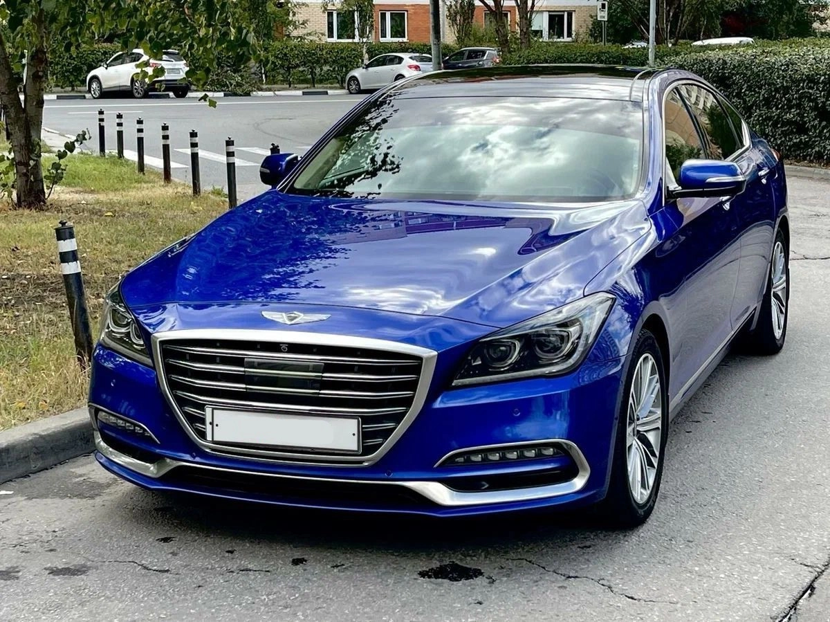 Аренда Genesis G80 I синий с водителем в Москве, цена от 3000 р/ч