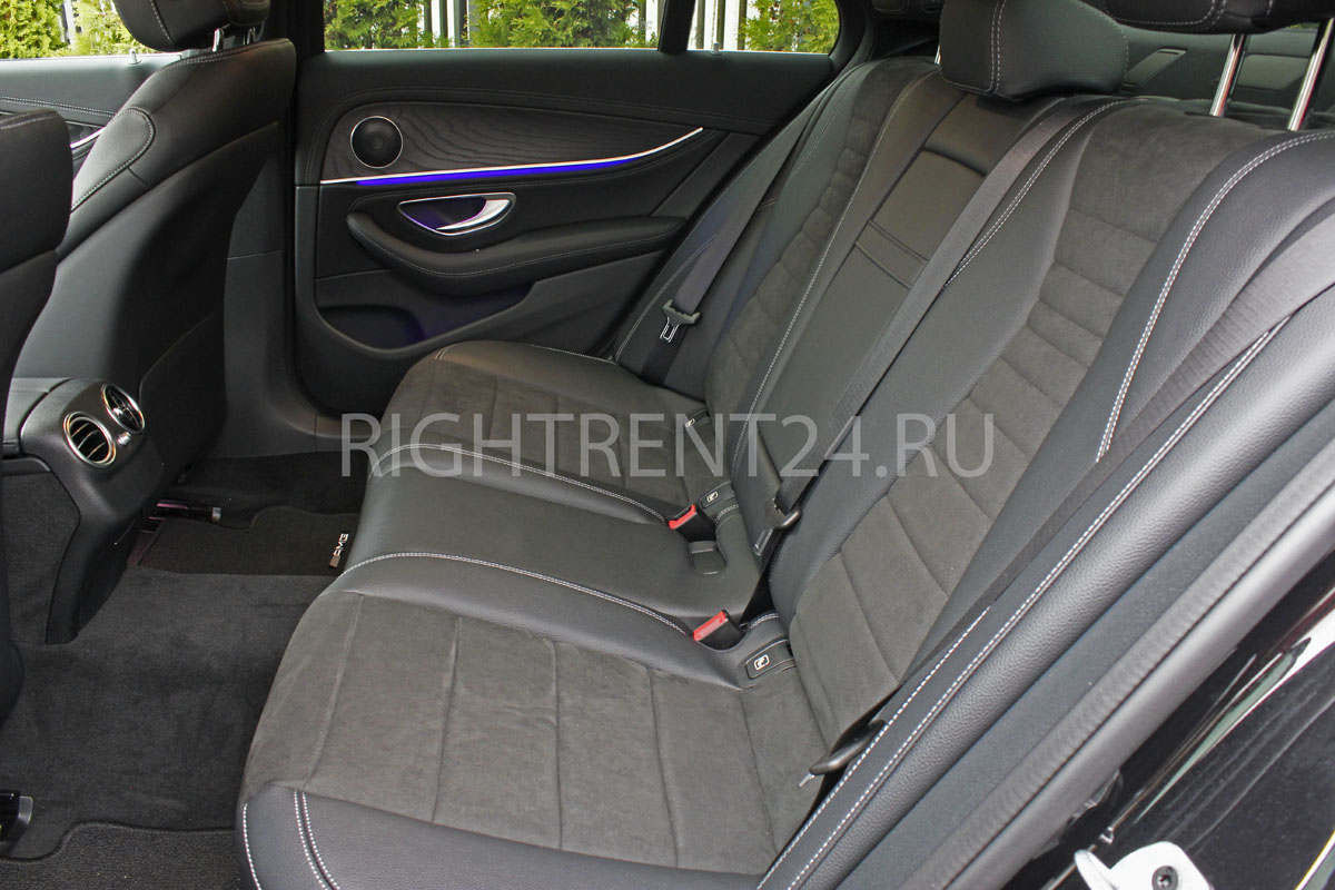 Аренда Mercedes-Benz E-Класс W213 AMG черный с водителем в Москве