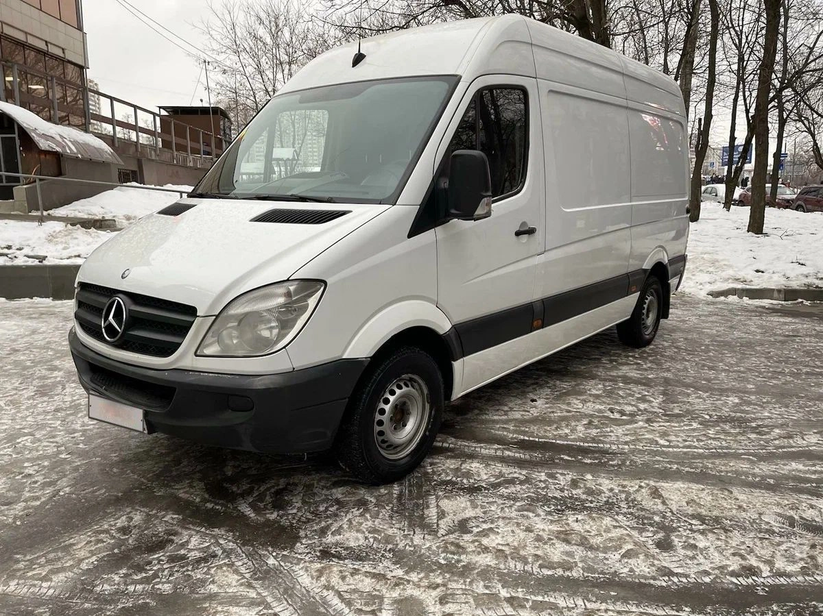 Аренда Mercedes-Benz Sprinter фургон белый 2011 с водителем в Москве, цена  от 1000 р/ч