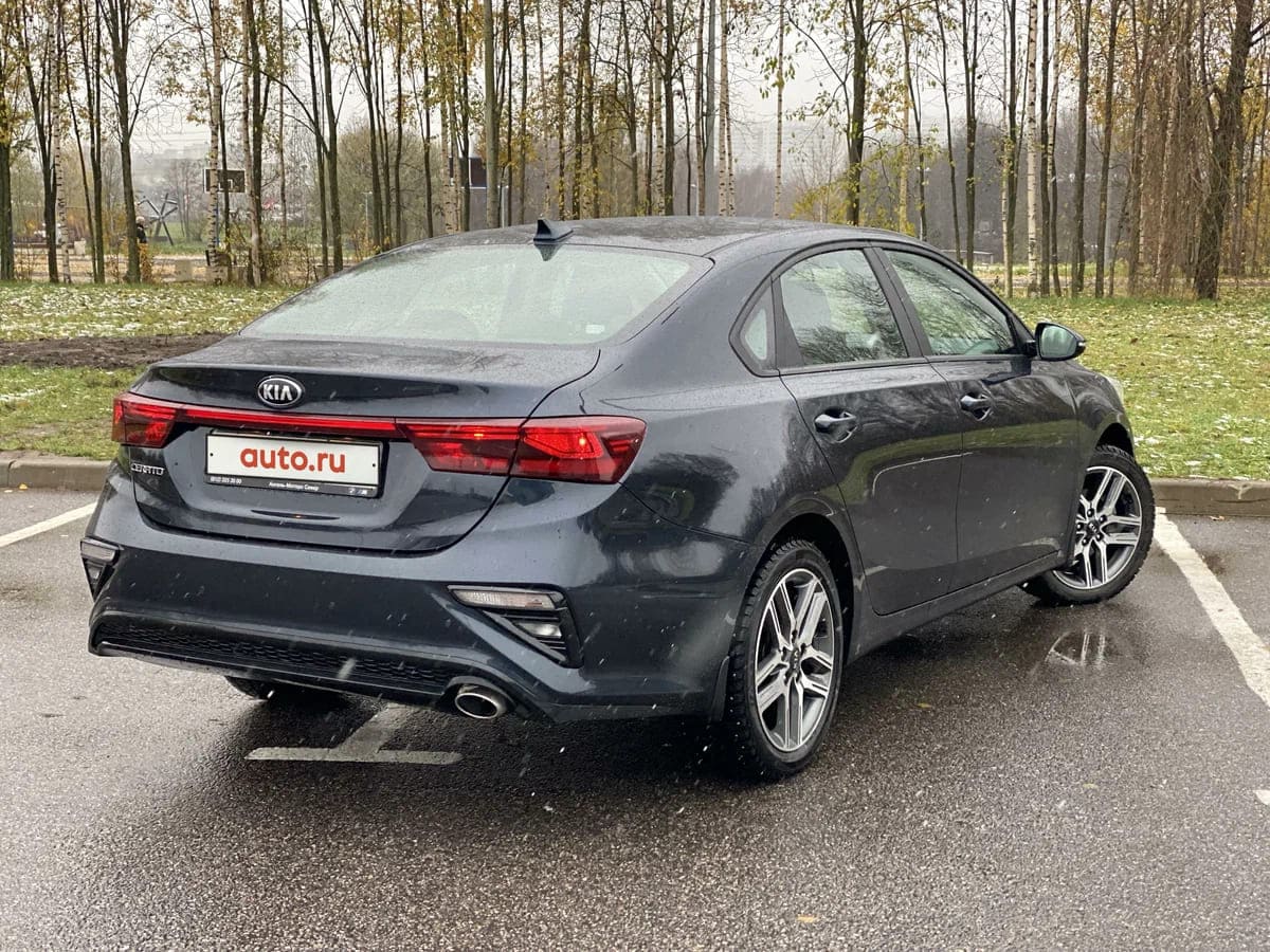 Аренда Kia Cerato IV 2020 черный с водителем в Москве, цена от 1800 р/ч