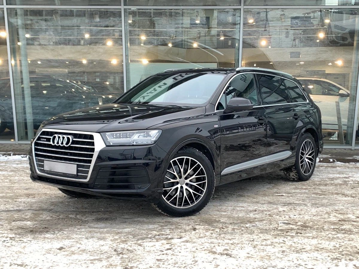 Аренда Audi Q7 II (4M) черная с водителем в Москве, цена от 2500 р/ч