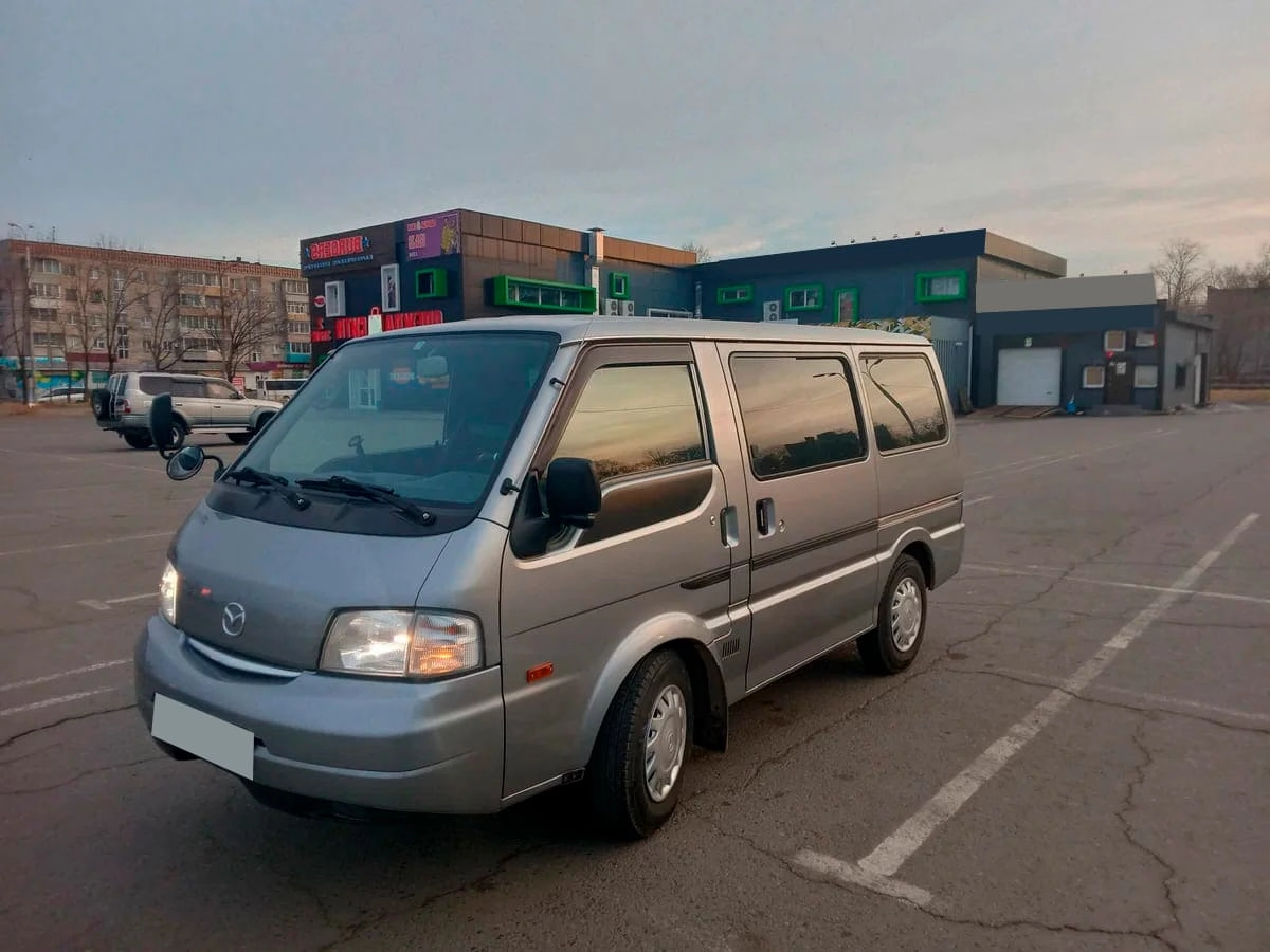 Аренда микроавтобусов Mazda Bongo IV 2018 серый с водителем в Москве, цена  от 1000 р/ч