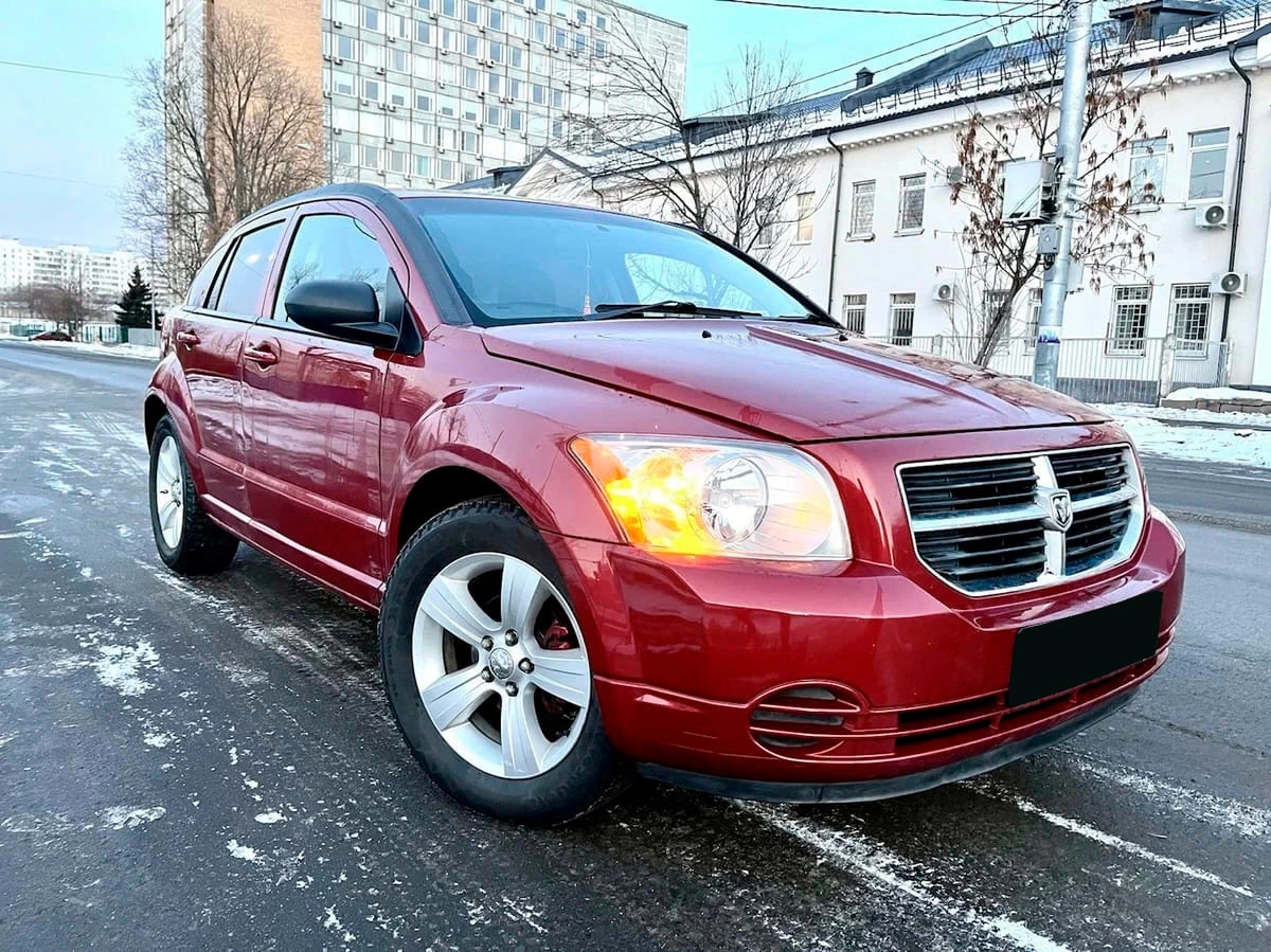 Аренда Dodge Caliber I Рестайлинг 2011 красный с водителем в Москве, цена  от 2200 р/ч