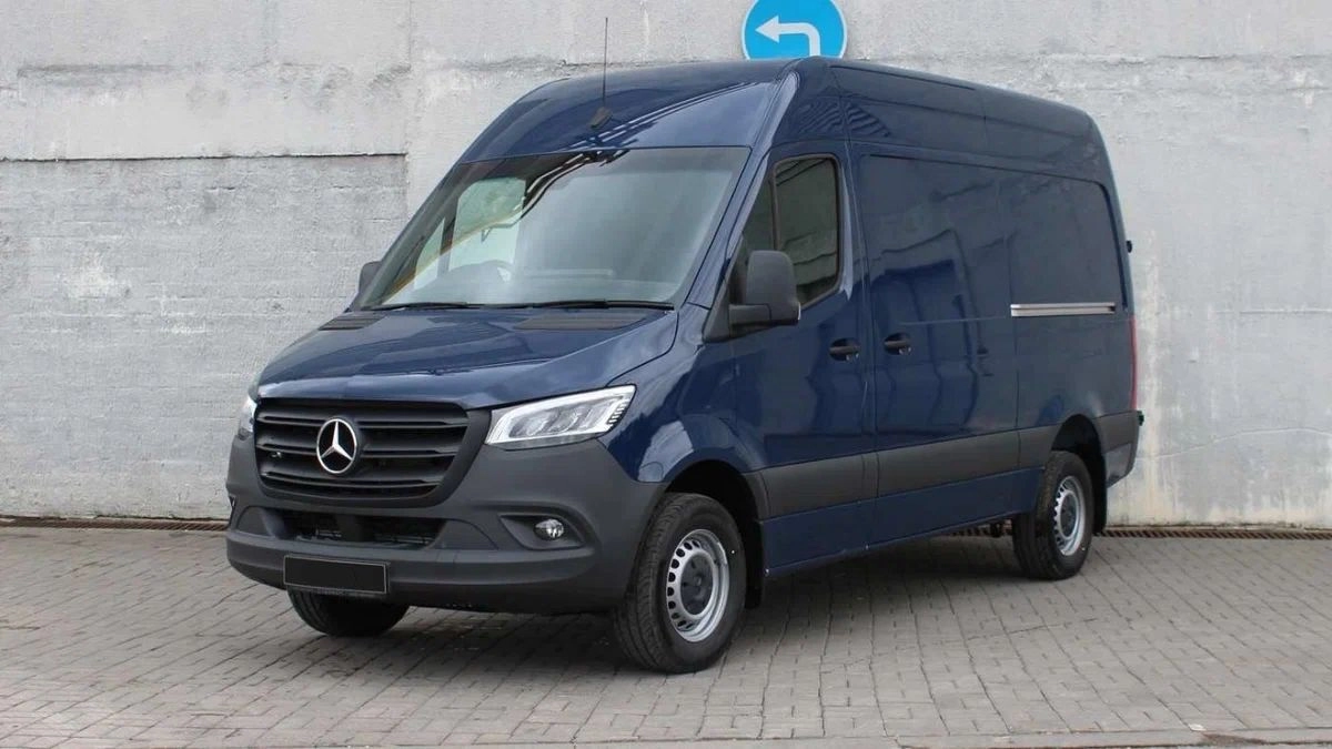 Аренда Mercedes-Benz Sprinter фургон синий 2021 с водителем в Москве, цена  от 1000 р/ч