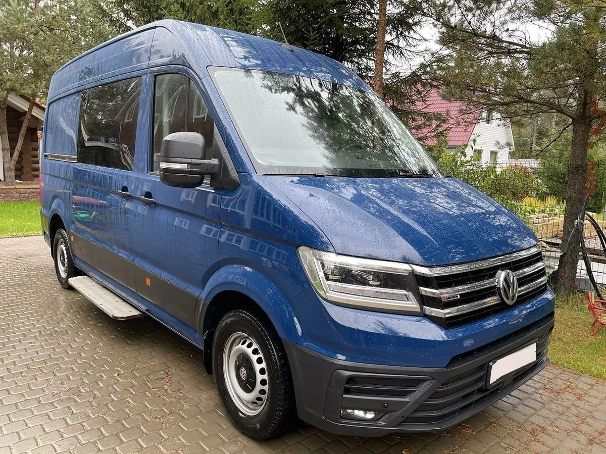 Аренда микроавтобусов Volkswagen Crafter 2020 синий с водителем в Москве,  цена от 2000 р/ч