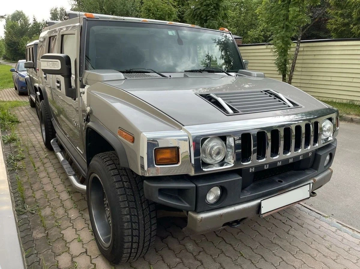 Аренда Hummer H2 I Рестайлинг серый с водителем в Москве, цена от 2000 р/ч