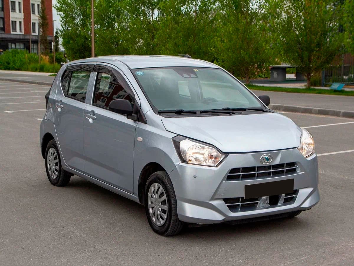 Аренда Daihatsu Mira II 2020 серый с водителем в Москве, цена от 1500 р/ч