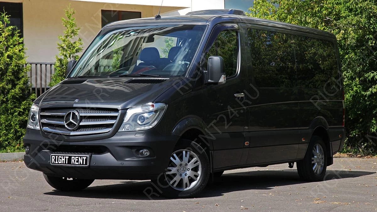 Аренда микроавтобуса Mercedes Sprinter Vip черный с водителем в Москве - 8  мест