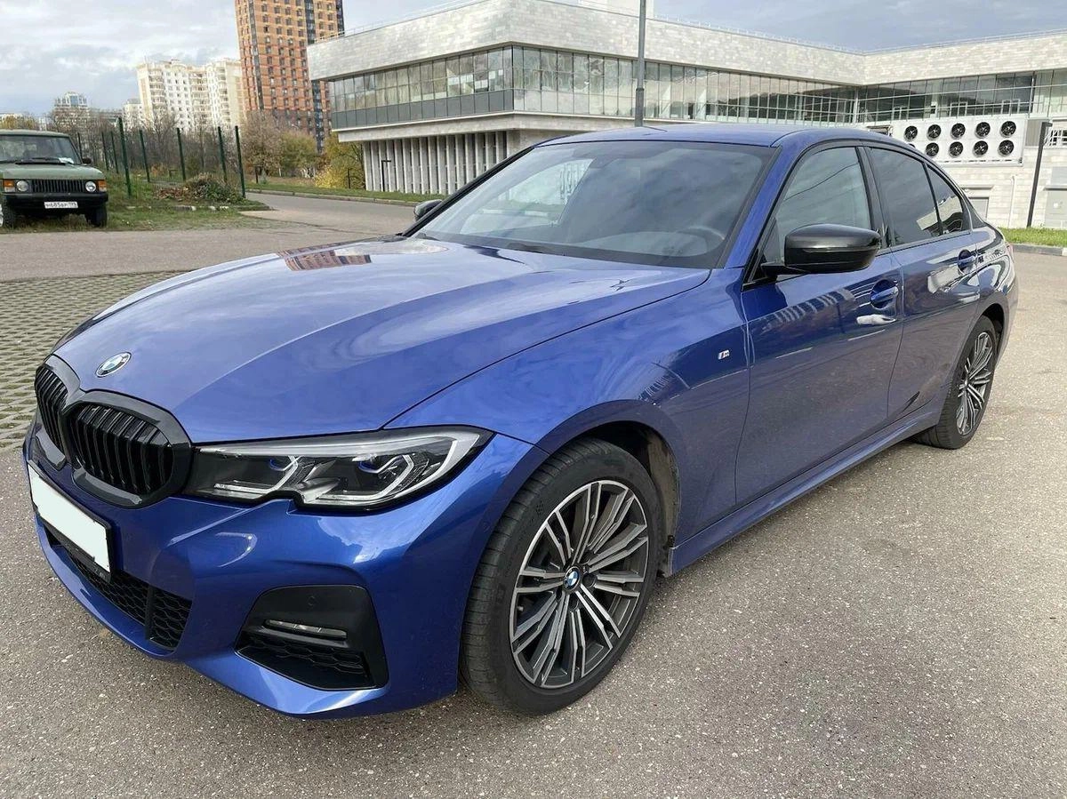 Аренда BMW 320i VII 2021 синий с водителем в Москве, цена от 1500 р/ч