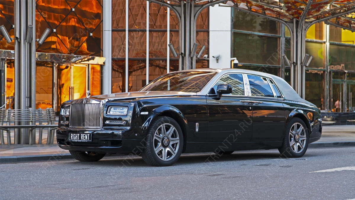 Аренда Rolls-Royce Phantom VII Рестайлинг с водителем в Москве - Right Rent