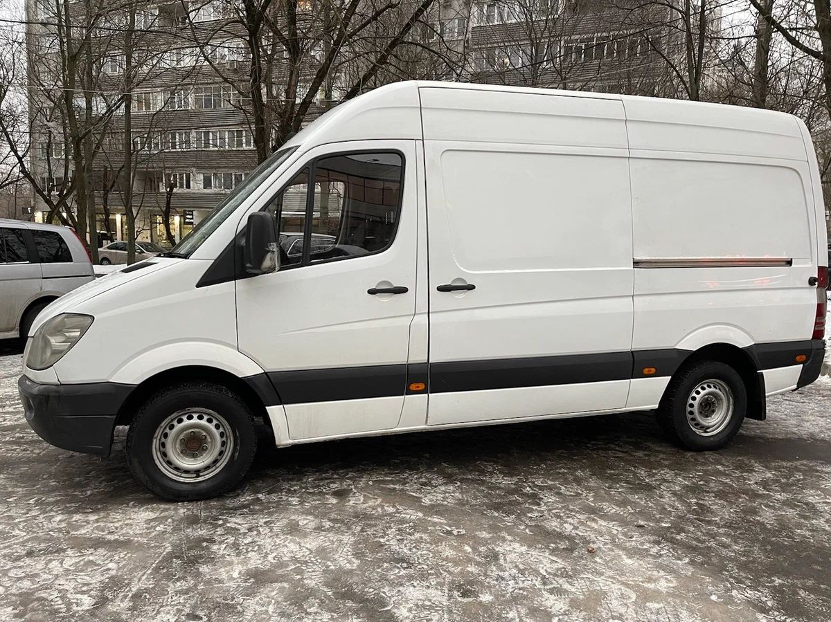 Аренда Mercedes-Benz Sprinter фургон белый 2011 с водителем в Москве, цена  от 1000 р/ч