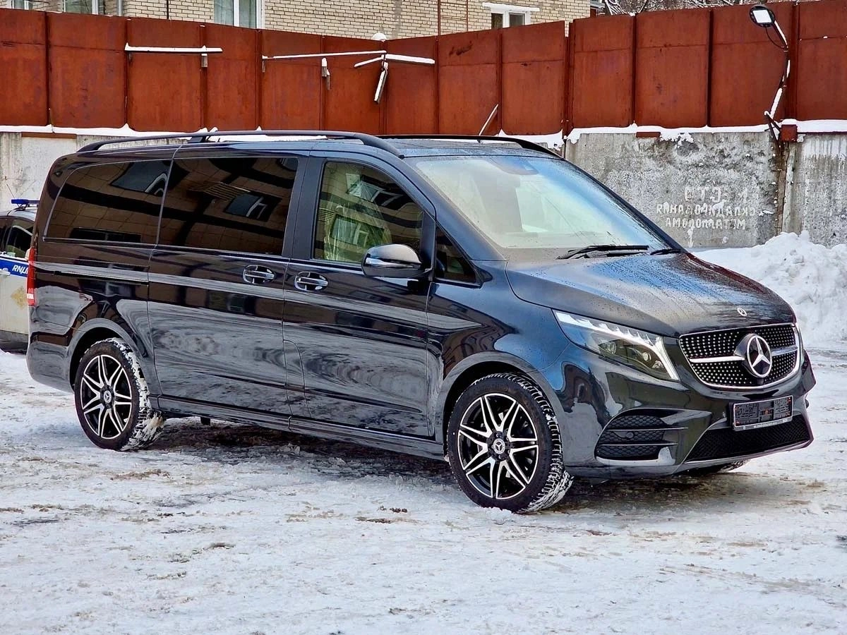 Аренда минивэнов Mercedes-Benz V300d II серый с водителем в Москве, цена от  2500 р/ч