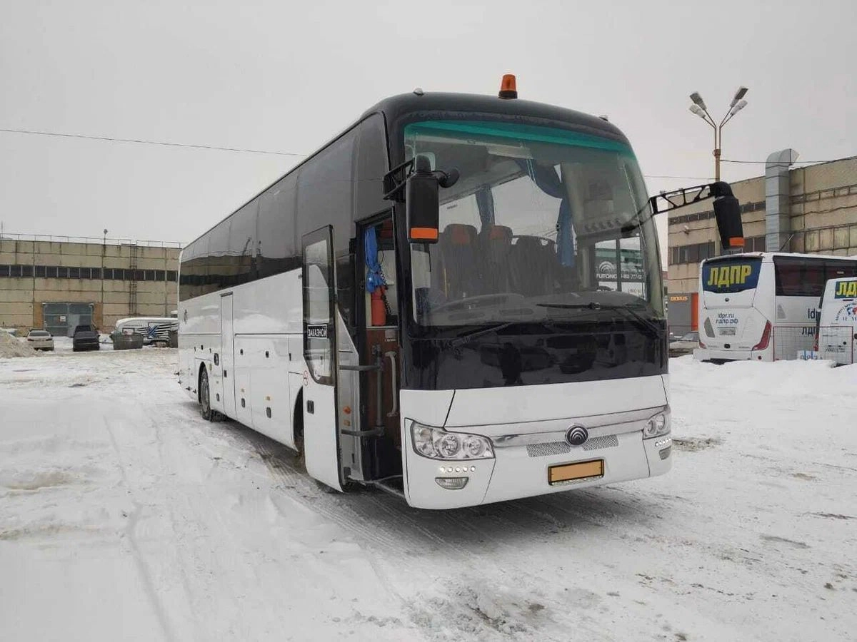 Аренда автобусов Yutong белый 51 место с водителем в Москве, цена от 3000  р/ч